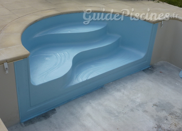 Réparation osmose escalier piscine polyester